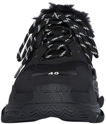 Balenciaga Triple S Sepatu 'Bulu Imitasi - Hitam' 668563W3CQ51000 Lookbook Balenciaga Triple S Sepatu 'Bulu Imitasi - Hitam' 668563W3CQ51000