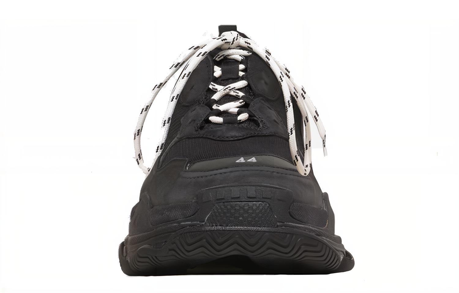 Shop Balenciaga Triple S Zapatillas 'Triple Black' 534162-W09O1-1000
