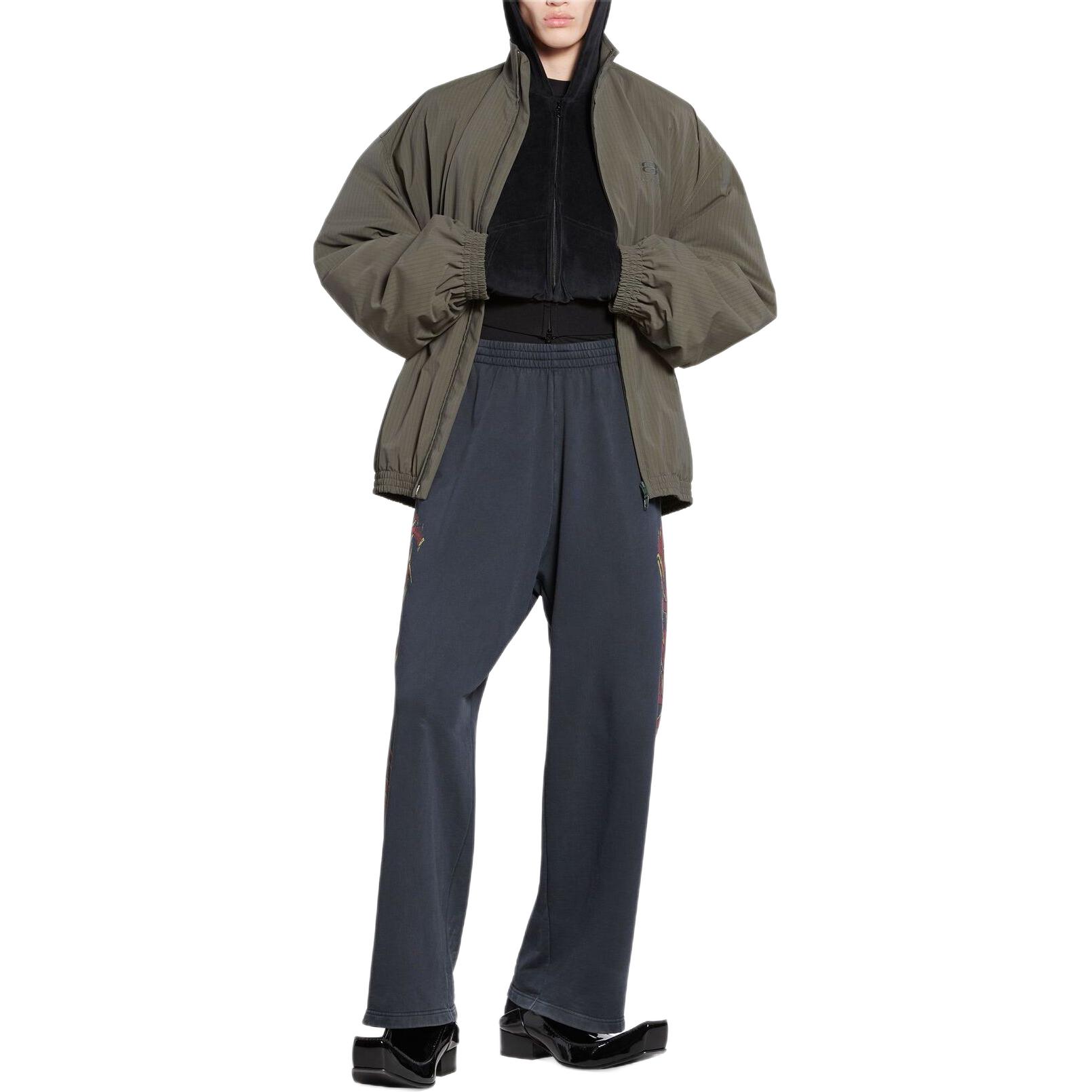 Shop Balenciaga Unity Sports Icon Jaket Cocoon Windbreaker Hijau Zaitun. 773048TKO312840