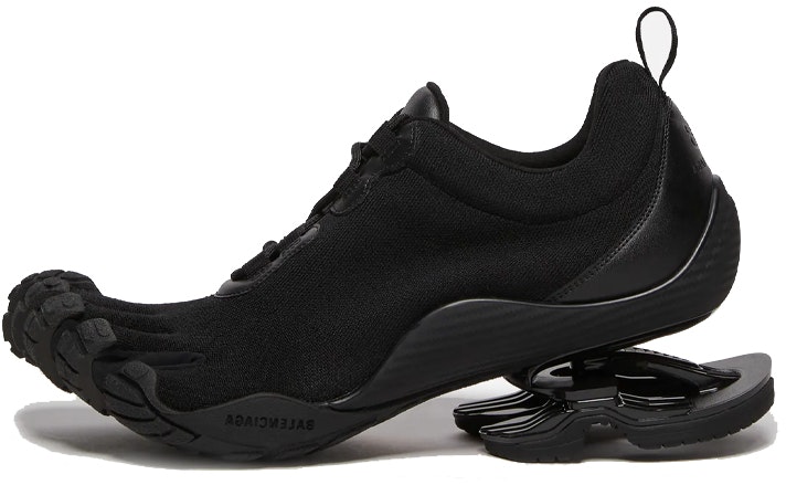 balenciaga-vibram-x-toe-low-top-black-636915-w3-bh-11000