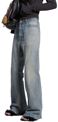 Balenciaga Jeans Denim Flared Biru Unisex Loose Fit. 790405TQW55 Sizing Balenciaga Jeans Denim Flared Biru Unisex Loose Fit. 790405TQW55