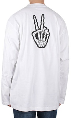 Balenciaga 白色微笑骷髏印花長袖T恤 常規剪裁。 651796TKVA18639 Lookbook Balenciaga 白色微笑骷髏印花長袖T恤 常規剪裁。 651796TKVA18639