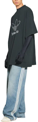 Camiseta Unisex Balenciaga x Adidas FW22 Logo Verde Oscuro Ajuste Suelto. 723976TNVN83775 Purchase Camiseta Unisex Balenciaga x Adidas FW22 Logo Verde Oscuro Ajuste Suelto. 723976TNVN83775