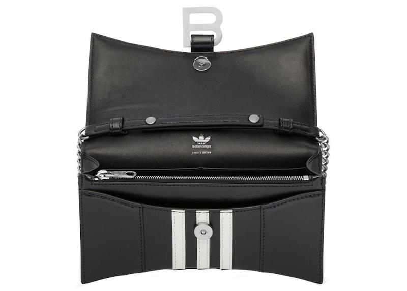 Order Balenciaga x adidas Beg Duit Rantaian Hitam