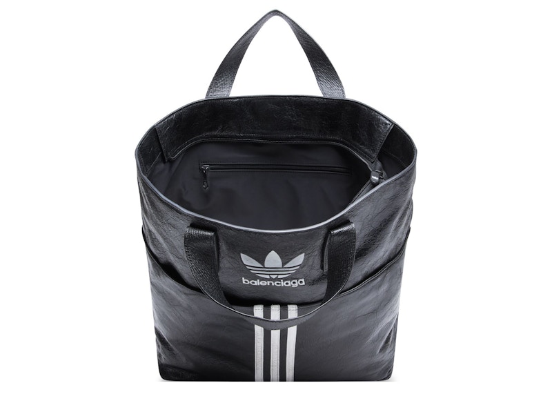 Lookbook Tas Tote Balenciaga x adidas Utara-Selatan Hitam