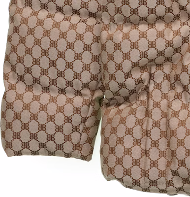 Balenciaga x Gucci Hacker Series BB Monogram Jaket Puff Unisex Beige Mantel Musim Dingin 681883TLO539585 Sizing Balenciaga x Gucci Hacker Series BB Monogram Jaket Puff Unisex Beige Mantel Musim Dingin 681883TLO539585