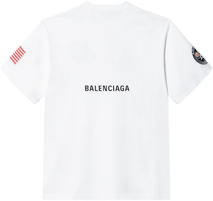 Balenciaga x NASA Logo Cetakan Baju T Putih Regular Fit. 651795TKVD79040 Lookbook Balenciaga x NASA Logo Cetakan Baju T Putih Regular Fit. 651795TKVD79040