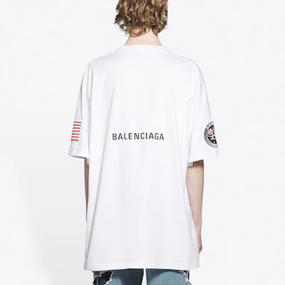 Balenciaga x NASA Logo Cetakan Baju T Putih Regular Fit. 651795TKVD79040 Purchase Balenciaga x NASA Logo Cetakan Baju T Putih Regular Fit. 651795TKVD79040