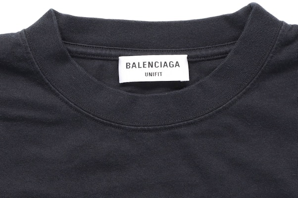 Balenciaga x The Simpsons Cartoon Crewneck Black T-Shirt for Men. 681046TLVG70100 Sizing Balenciaga x The Simpsons Cartoon Crewneck Black T-Shirt for Men. 681046TLVG70100