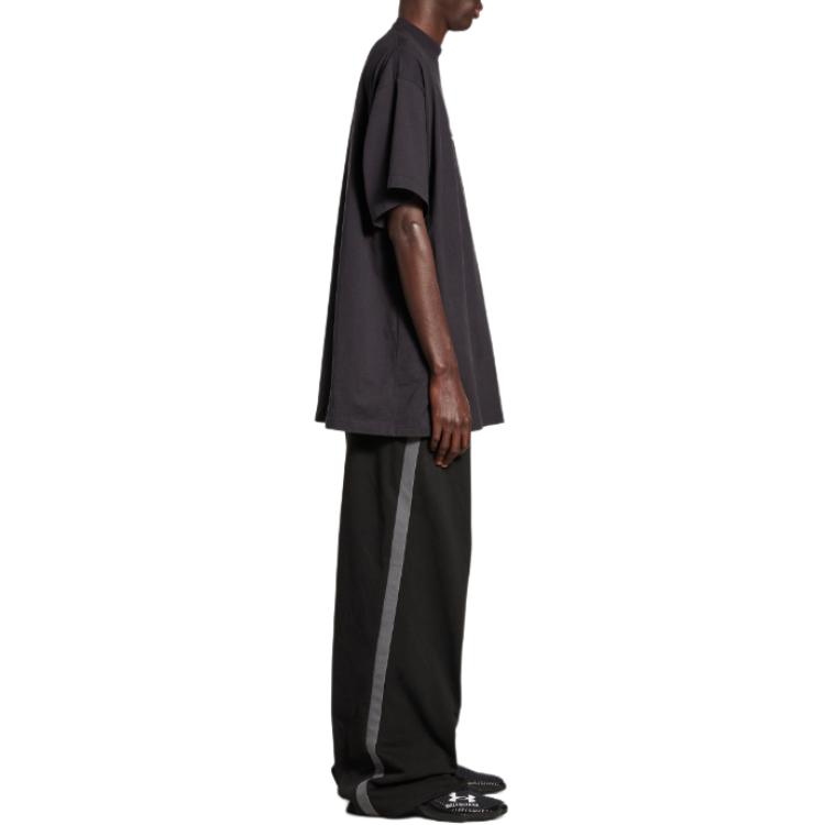 Sizing Balenciaga x Under Armour Logo Print Crewneck Tee SS25 Unisex Black Loose Fit. 787349TRVB79034