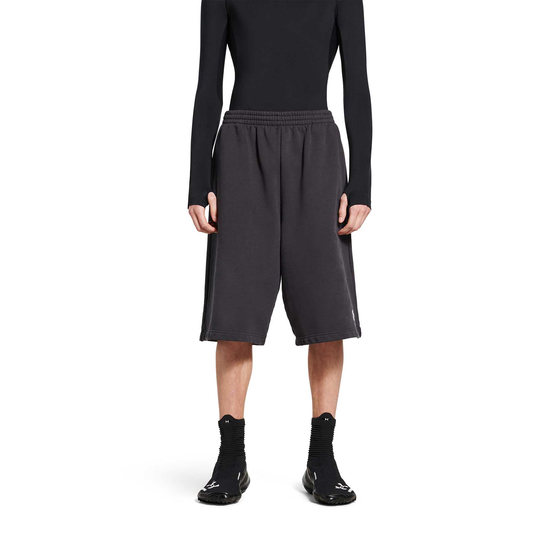 Shop 巴黎世家 x Under Armour SS25 標誌印花寬鬆短褲 黑色 795261TRVB89034