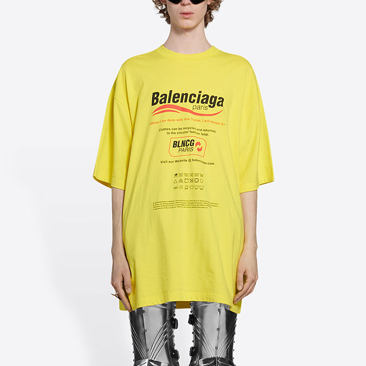Shop Camiseta Balenciaga Amarilla Oversize con Estampado de Logo. 651795TKVF87175