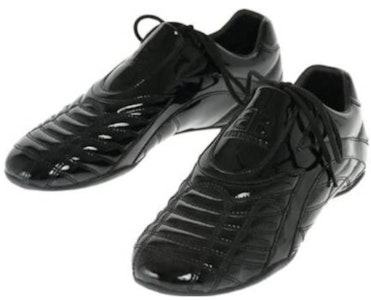 巴黎世家低帮黑色生活方式鞋 617540W2QA11000 Lookbook 巴黎世家低帮黑色生活方式鞋 617540W2QA11000