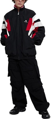 巴黎世家拉链条纹拼色夹克 男女同款 黑色. 681445TKO481000 Purchase 巴黎世家拉链条纹拼色夹克 男女同款 黑色. 681445TKO481000