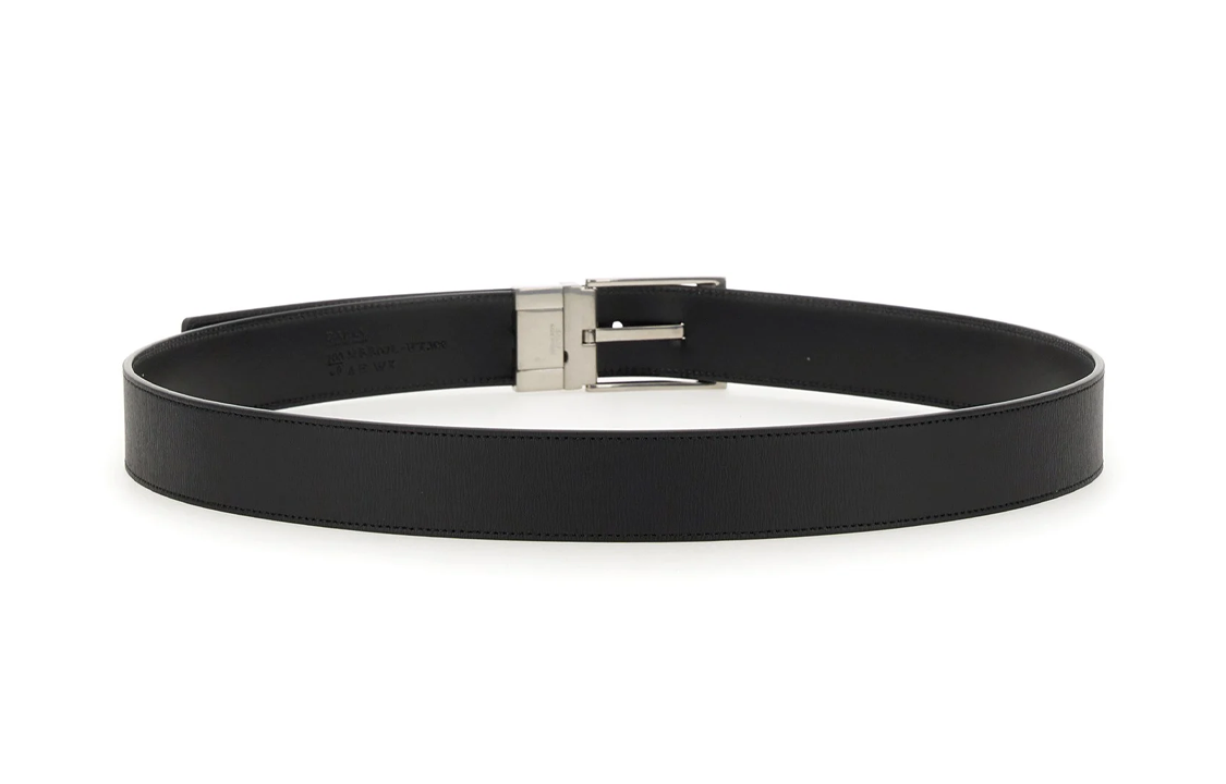 Lookbook BALLY Cinturón Negro de Cuero con Logo Grabado y Hebilla de Clavija. MBB02LVT399U901PBLACK