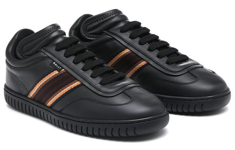 Shop BALLY 皮革低帮鞋 '黑色系带' 6304516