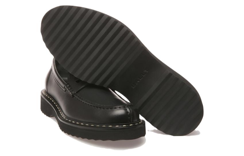 Shop BALLY Loafer 'Hitam Round Toe Selesa' 6304567