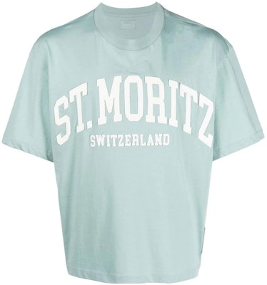 발리 SS23 블루 크루넥 티셔츠 레터 패치 디자인. 6302885 Order 발리 SS23 블루 크루넥 티셔츠 레터 패치 디자인. 6302885