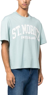 발리 SS23 블루 크루넥 티셔츠 레터 패치 디자인. 6302885 Purchase 발리 SS23 블루 크루넥 티셔츠 레터 패치 디자인. 6302885