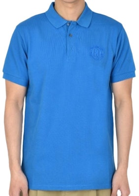 BALLY SS24 藍色標誌刺繡鈕扣短袖 Polo 衫 6306405-U577 Lookbook BALLY SS24 藍色標誌刺繡鈕扣短袖 Polo 衫 6306405-U577