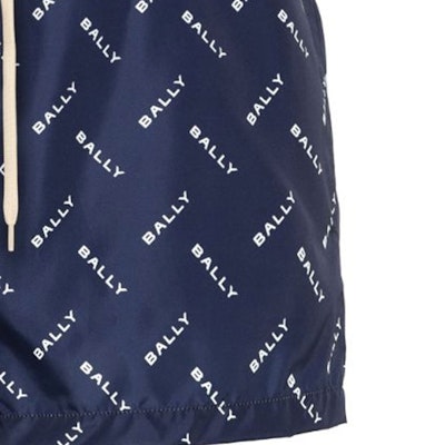 BALLY SS24 Celana Pendek Pantai Pria Navy Blue dengan Logo dan Potongan Lurus. 6307041U563 Cheap BALLY SS24 Celana Pendek Pantai Pria Navy Blue dengan Logo dan Potongan Lurus. 6307041U563