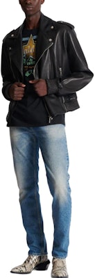 巴尔曼 黑色字母图案设计T恤。 CH1EG000-GD28-EAH Lookbook 巴尔曼 黑色字母图案设计T恤。 CH1EG000-GD28-EAH