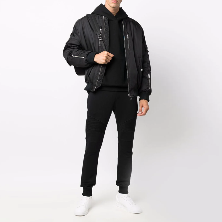 Lookbook 巴尔曼 金属标志运动裤 - 黑色 WH0OB000B161EAC