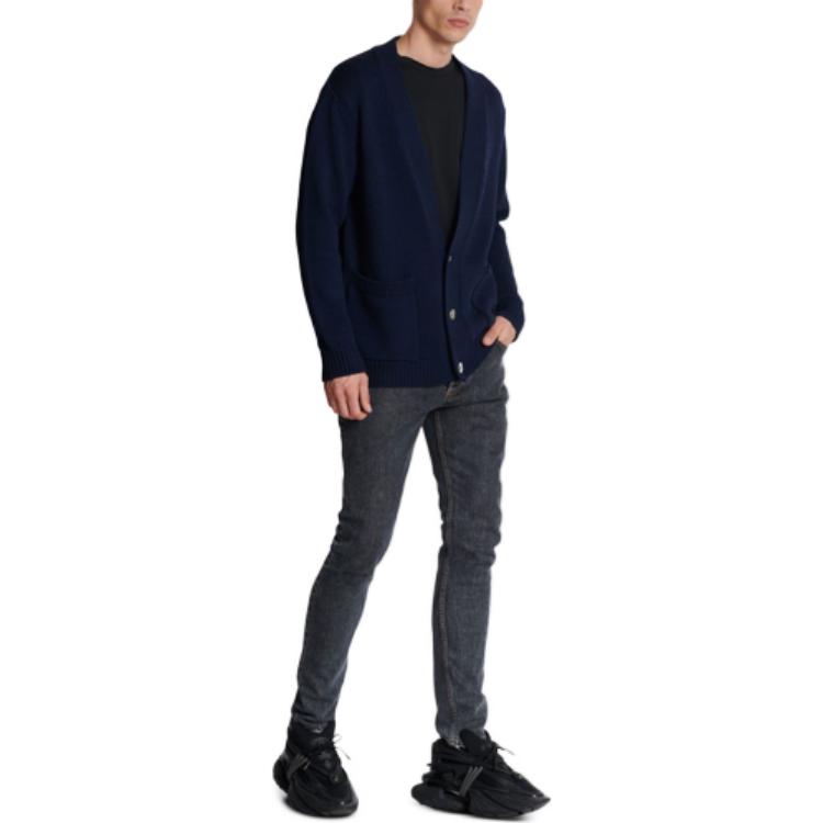 Lookbook 巴尔曼 深蓝色单排扣V领针织开衫. YH0KM000-KC88-SAT