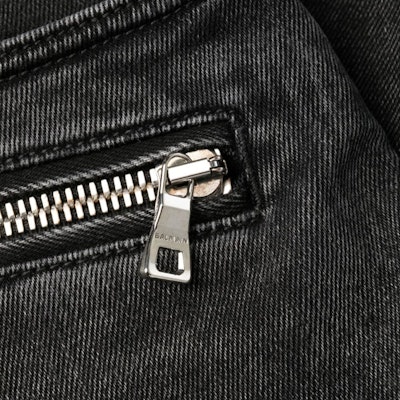 BALMAIN Jeans Hitam Slim Fit Ribbed dengan Poket VH1MG005107D0PA Details for BALMAIN Jeans Hitam Slim Fit Ribbed dengan Poket VH1MG005107D0PA
