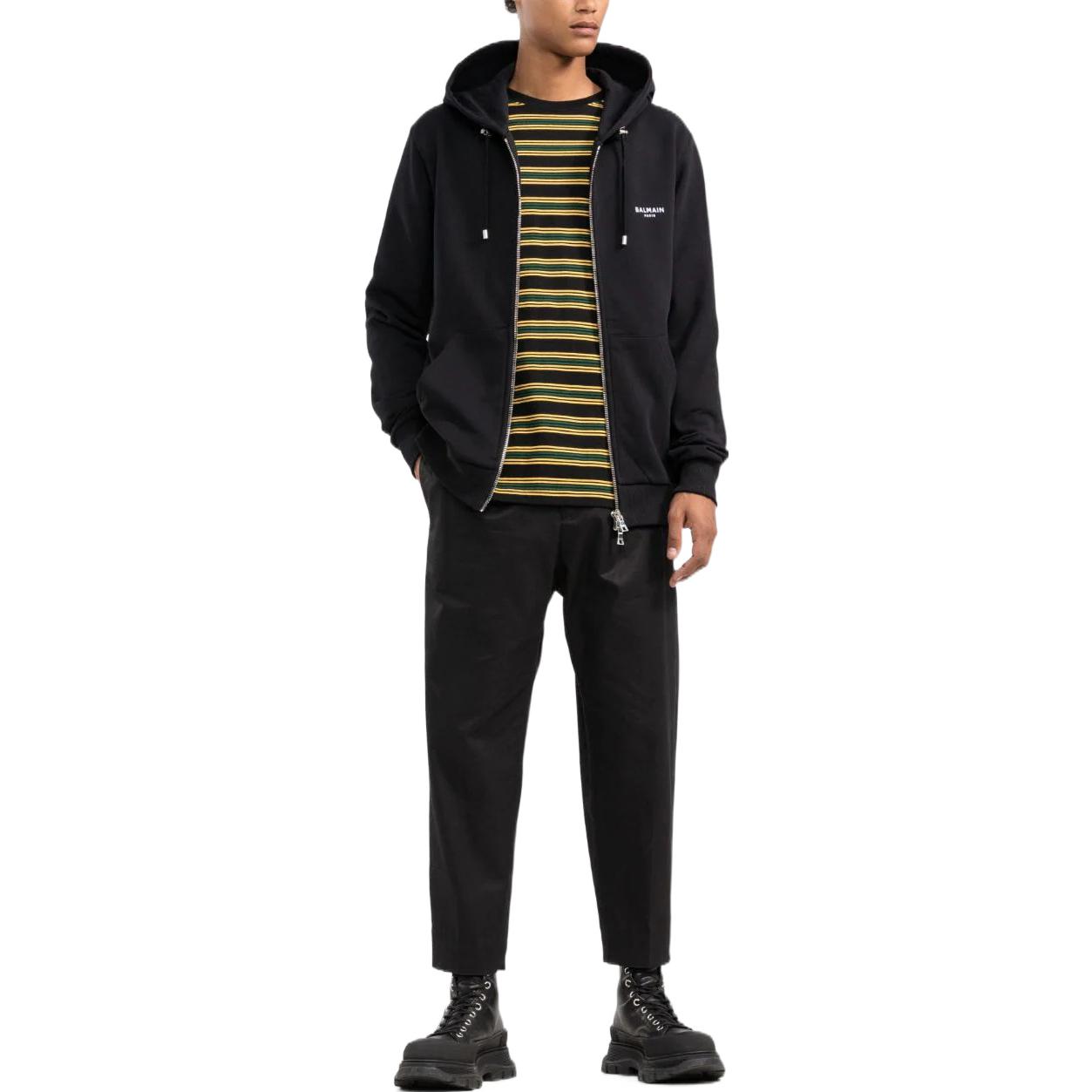 Lookbook BALMAIN FW22 Jaket Hoodie Hitam Berzip dengan Logo Cetak untuk Lelaki. YH1JX000BB04000EAB