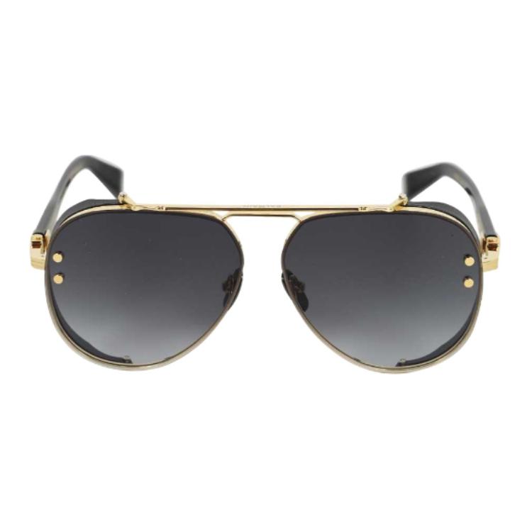 Lookbook 발망 언발란스 프레임 선글라스 유니섹스 블랙 골드 로고 디테일 BPS125A62A