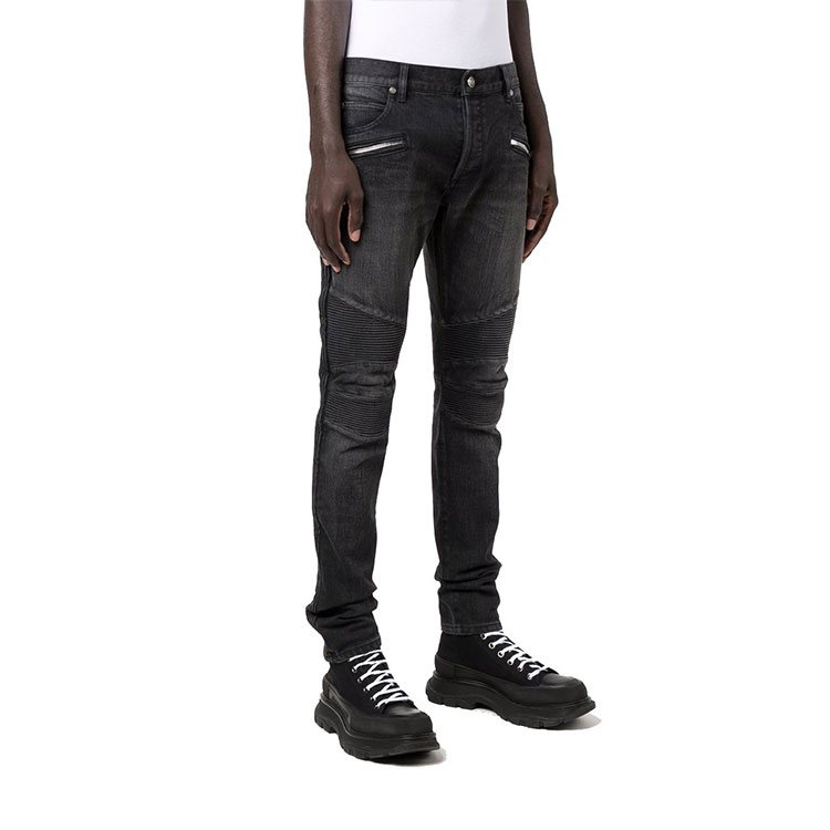 Lookbook BALMAIN Jeans Hitam Patchwork Distressed WH1MG030-146D-0PC