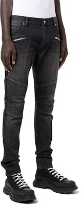 BALMAIN Jeans Hitam Patchwork Distressed WH1MG030-146D-0PC Lookbook BALMAIN Jeans Hitam Patchwork Distressed WH1MG030-146D-0PC
