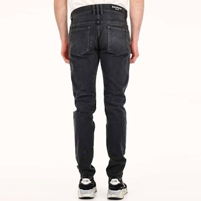 발망 SS21 디스트레스드 솔리드 블랙 데님 진. VH1MG000-099D-0PA Details for 발망 SS21 디스트레스드 솔리드 블랙 데님 진. VH1MG000-099D-0PA