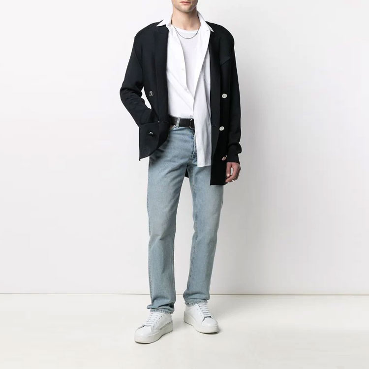 Shop 巴尔曼 SS21 纯色双排扣针织西装外套 VH0TH055K005-6UB