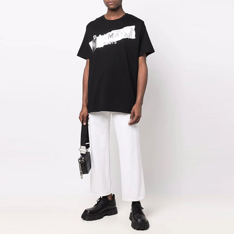 Lookbook BALMAIN SS22 黑色凸紋Logo對比短袖T恤 XH0EG010BB48-EBB