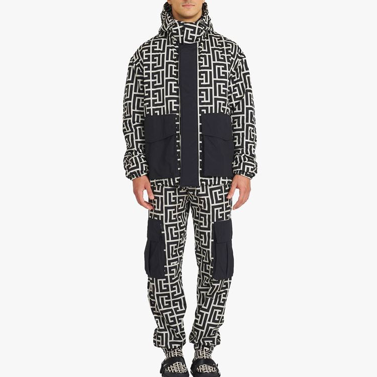 Lookbook BALMAIN SS22 Jaket Berhud Corak Hitam XH1TI045XB33-GFE