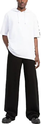 巴尔曼 SS22 白色卫衣搭配纯色标志印花 YH1JL000BB15GAB Lookbook 巴尔曼 SS22 白色卫衣搭配纯色标志印花 YH1JL000BB15GAB