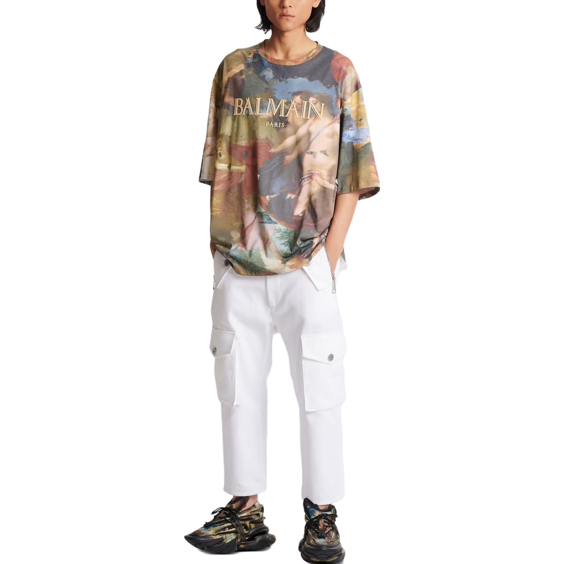 Shop BALMAIN SS23 Kemeja-T Lengan Pendek Cetakan Penuh Leher Bulat. AH0EH015GD02AAA