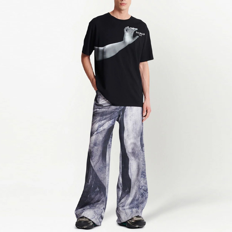 Lookbook 巴尔曼 SS23 黑色雕像印花圆领短袖T恤 AH0EG000GC86-EGP