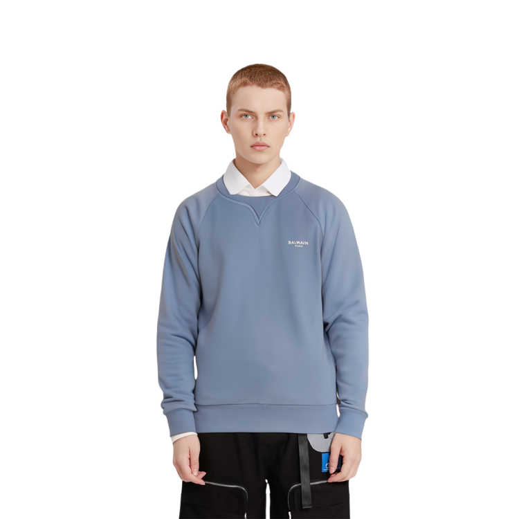 Shop 발망 SS23 블루 로고 프린트 크루넥 풀오버 스웨트셔츠 롱슬리브. AH0JQ005BB04-SGF