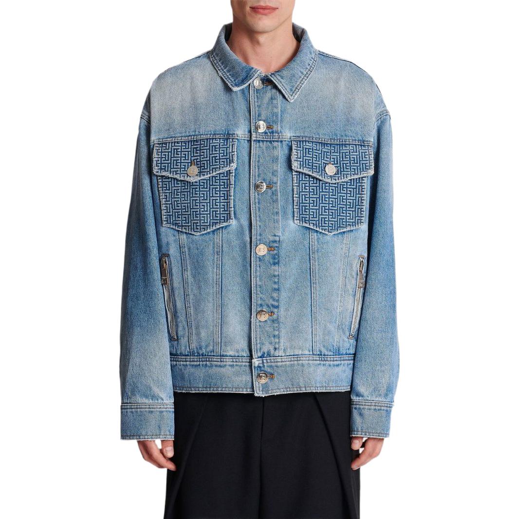 Lookbook 발망 SS23 워시드 싱글 브레스티드 블루 데님 자켓. AH1TC145DD09-6FF