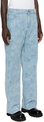 BALMAIN SS24 Jeans Biru Muda Mid-Rise Straight-Leg dengan Logo Patch. DH1MI040-DE85 Purchase BALMAIN SS24 Jeans Biru Muda Mid-Rise Straight-Leg dengan Logo Patch. DH1MI040-DE85