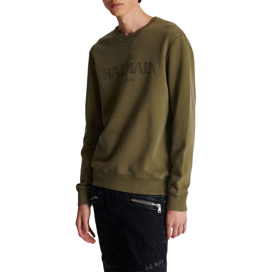 Sizing BALMAIN SS24 橄欖綠寬鬆款套頭圓領衛衣。 CH0JQ040-BC72-UIA