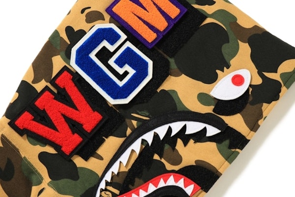 ベイプ シャークパーカー イエロー (着脱式カモ)
Lookbook ベイプ シャークパーカー イエロー (着脱式カモ)