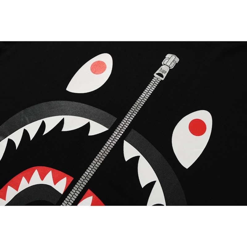 Bape 1st Camo Shark LS Tee Black Green 圖 3