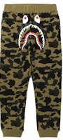 BAPE 1st Camo Shark Slim Sweat Pants (SS22) Green BAPE 1st Camo Shark Slim Sweat Pants (SS22) Green