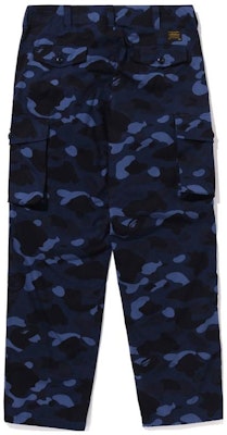 BAPE 迷彩印花中腰直筒工裝褲。 1J80-152-015 Lookbook BAPE 迷彩印花中腰直筒工裝褲。 1J80-152-015