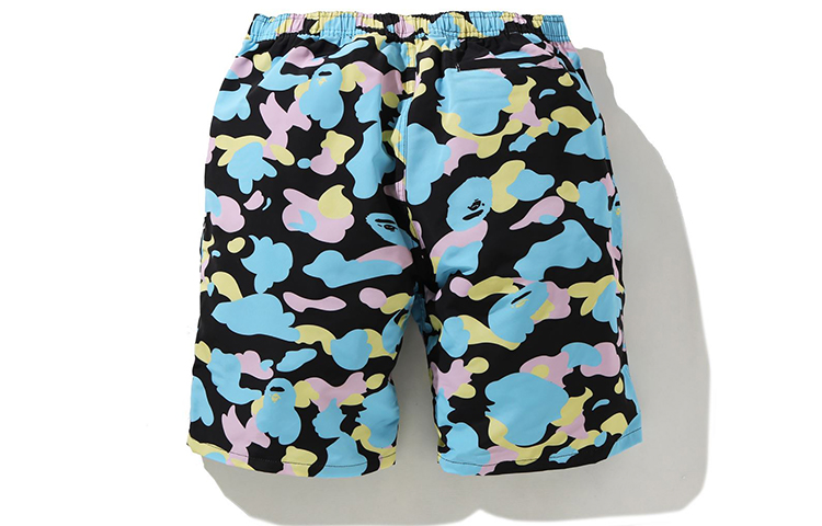 Shop BAPE 标志迷彩印花短裤 1H30-153-004