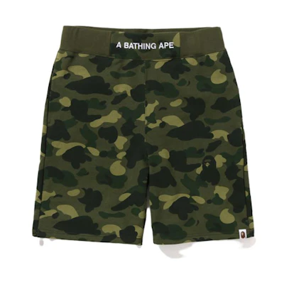 BAPE Loose Fit Camo Shorts with Letter Embroidery. 0ZXSPM153001J